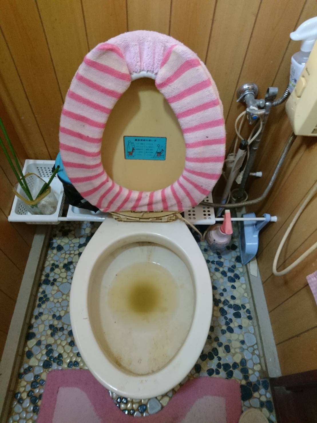 【神奈川県茅ケ崎市小和田】簡易水栓トイレが詰まった。排水管高圧洗浄ですっきり。 排水管の高圧洗浄なら【通管